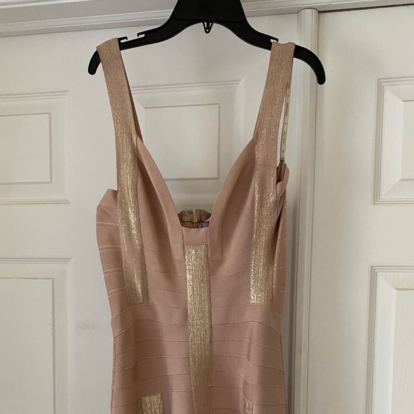 Herve Leger Dresses & Skirts - Herve Leger Metallic Bandage Fit & Flare (size M)